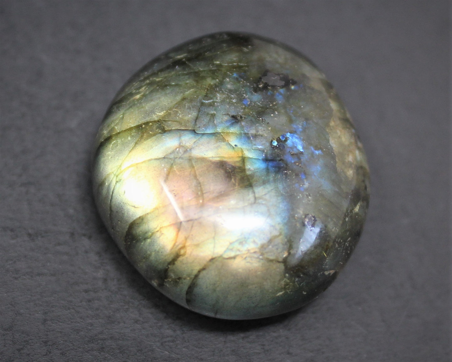 Labradorite Stones
