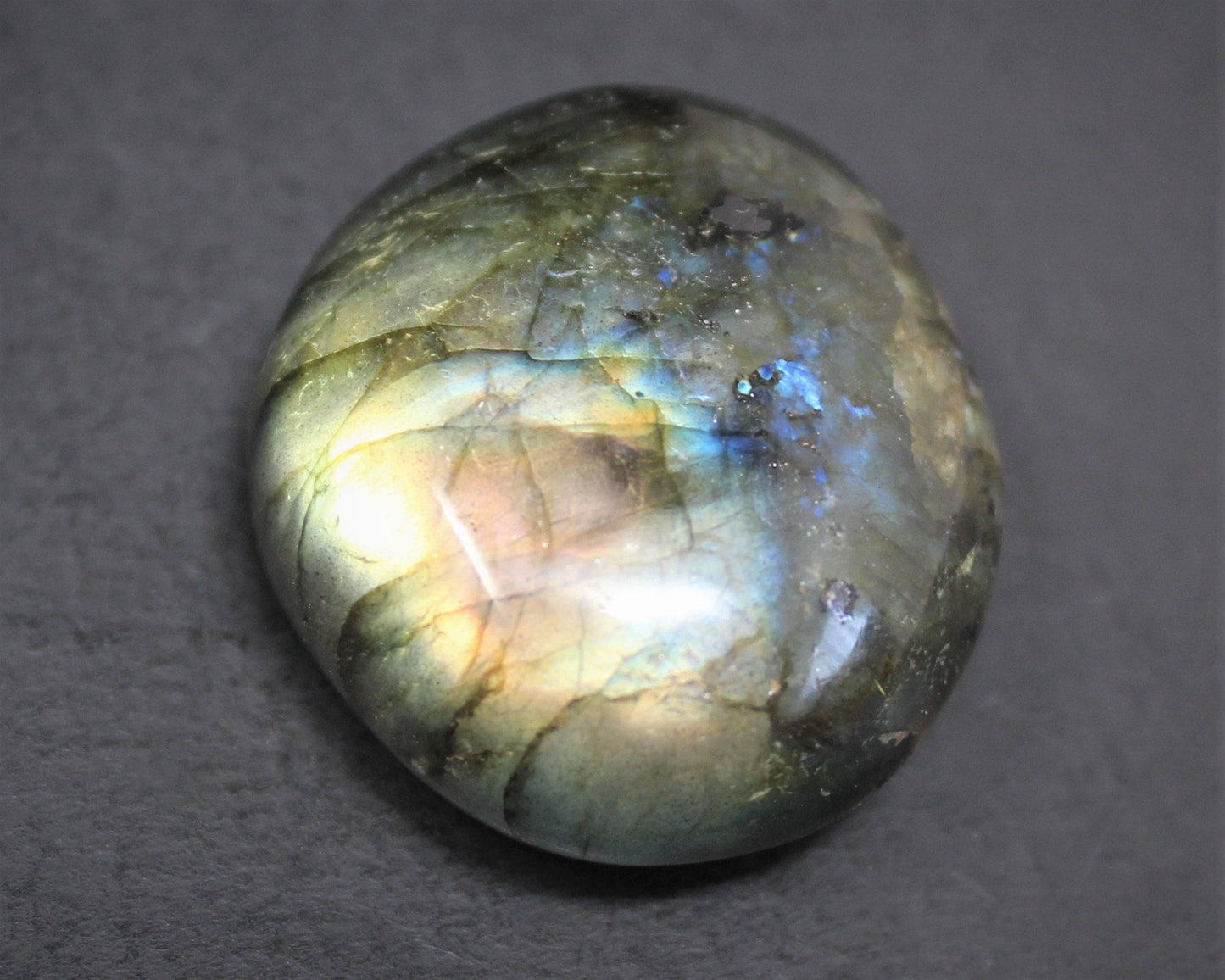 Labradorite Stones