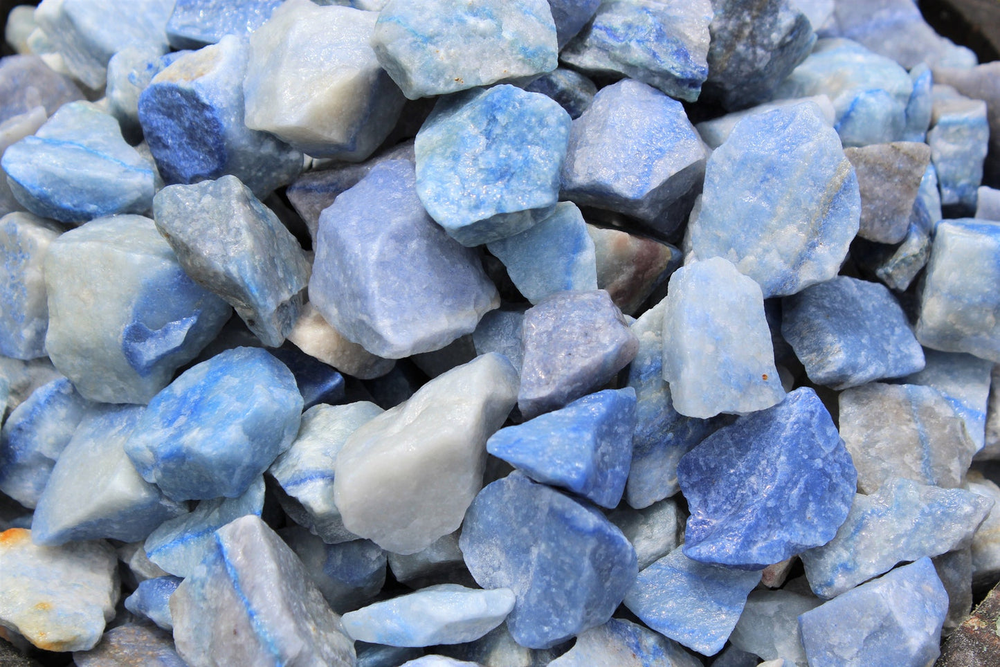 Natural Rough Quartz Stones
