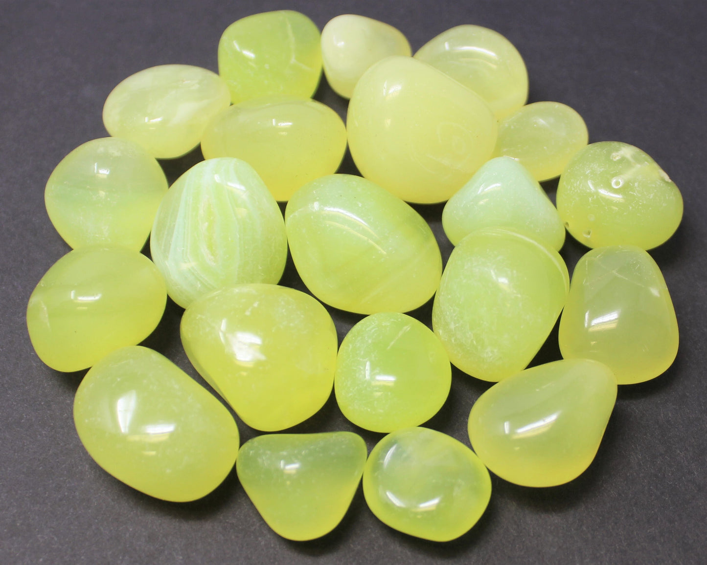 Parrot Design Onyx Tumbled Stones
