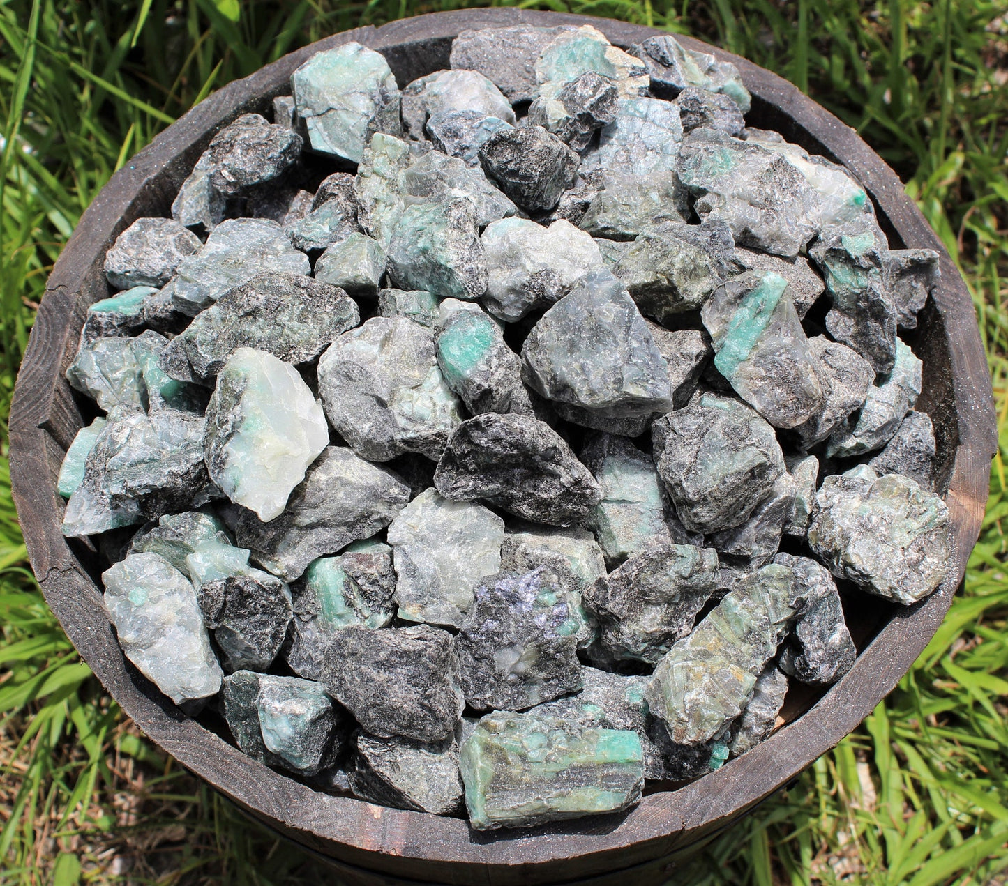 Rough Natural Emerald Stones