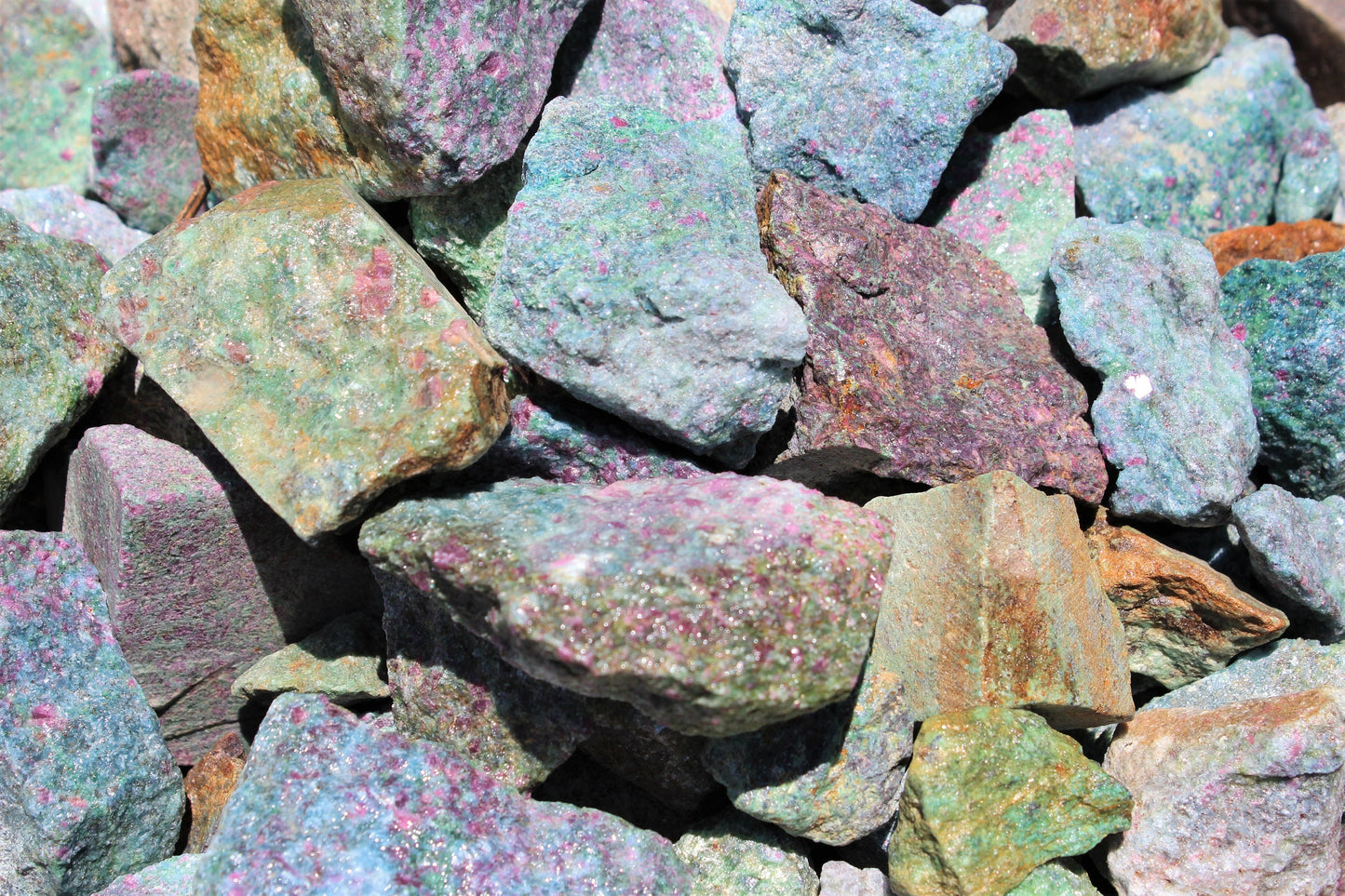 Natural Ruby Zoisite Raw Stones