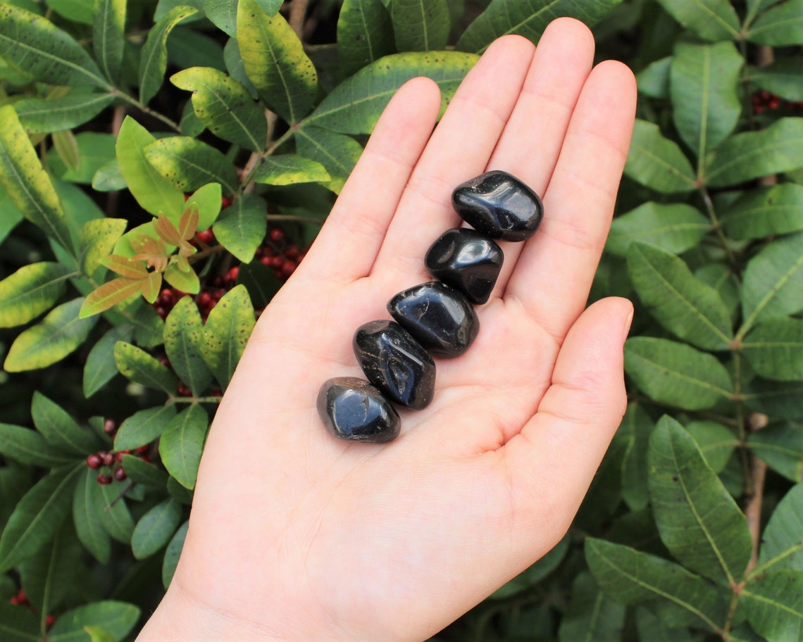 Tumbled Dark Onyx Stones
