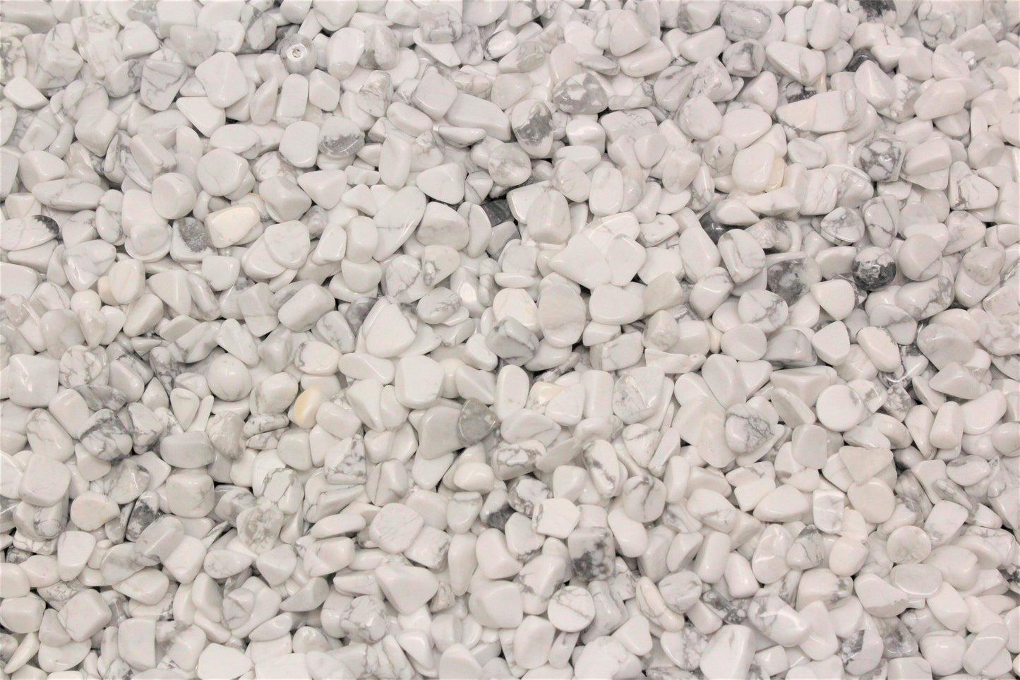 Howlite Semi Tumbled Gemstone Mini Chips