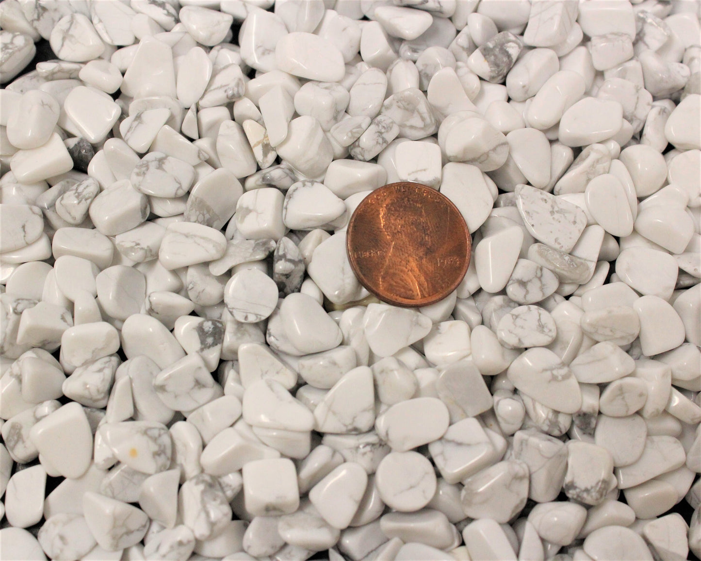 Howlite Semi Tumbled Gemstone Mini Chips
