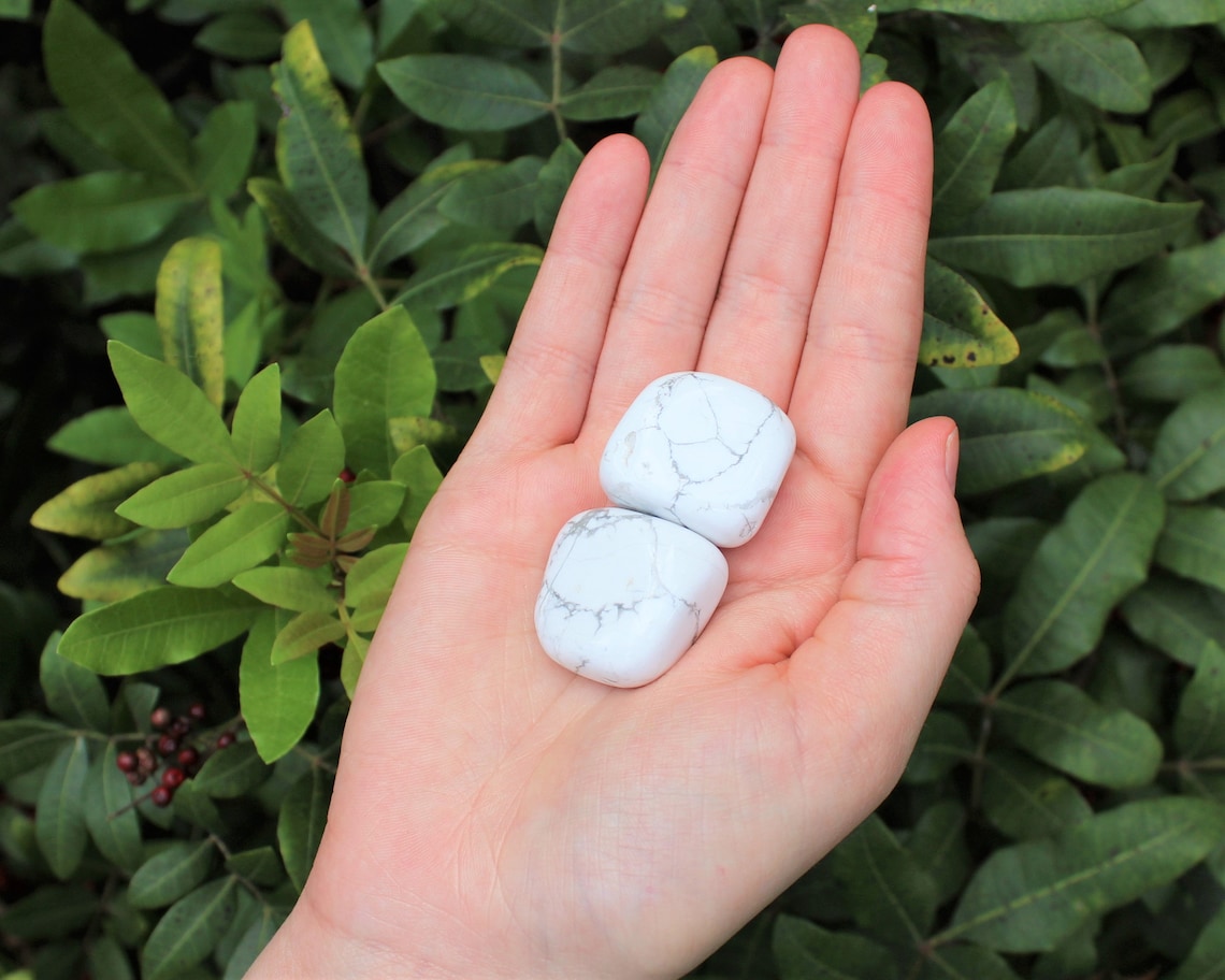 Elegant Howlite Tumbled Stone