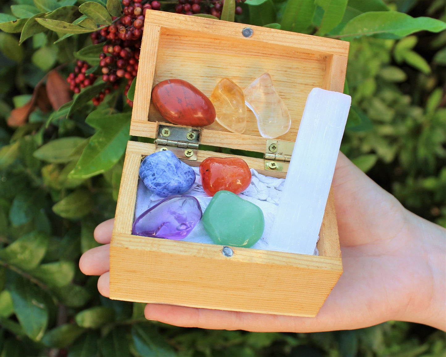 7 Pieces Chakra Stone Wooden Gift Box