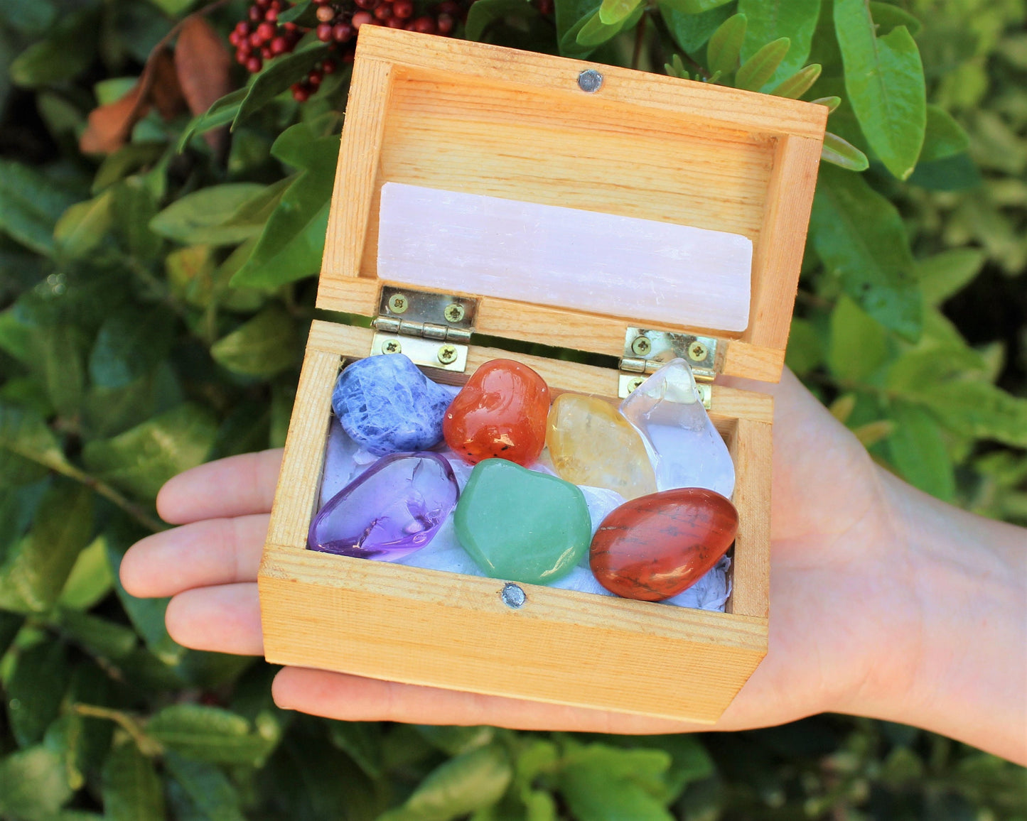 7 Pieces Chakra Stone Wooden Gift Box