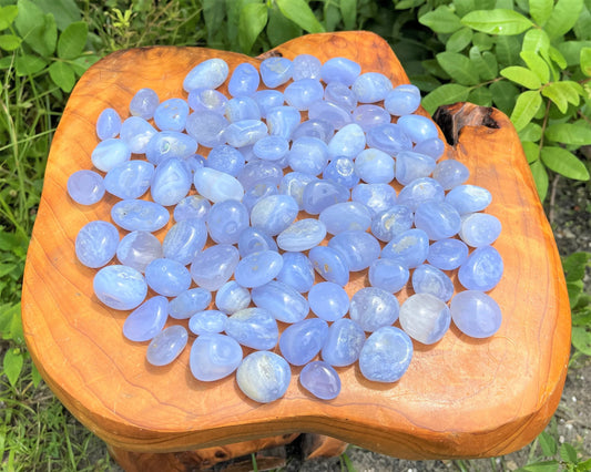 Elegant Lace Agate Tumbled Stones