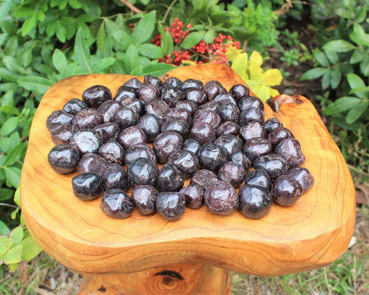 Garnet Tumbled Stones