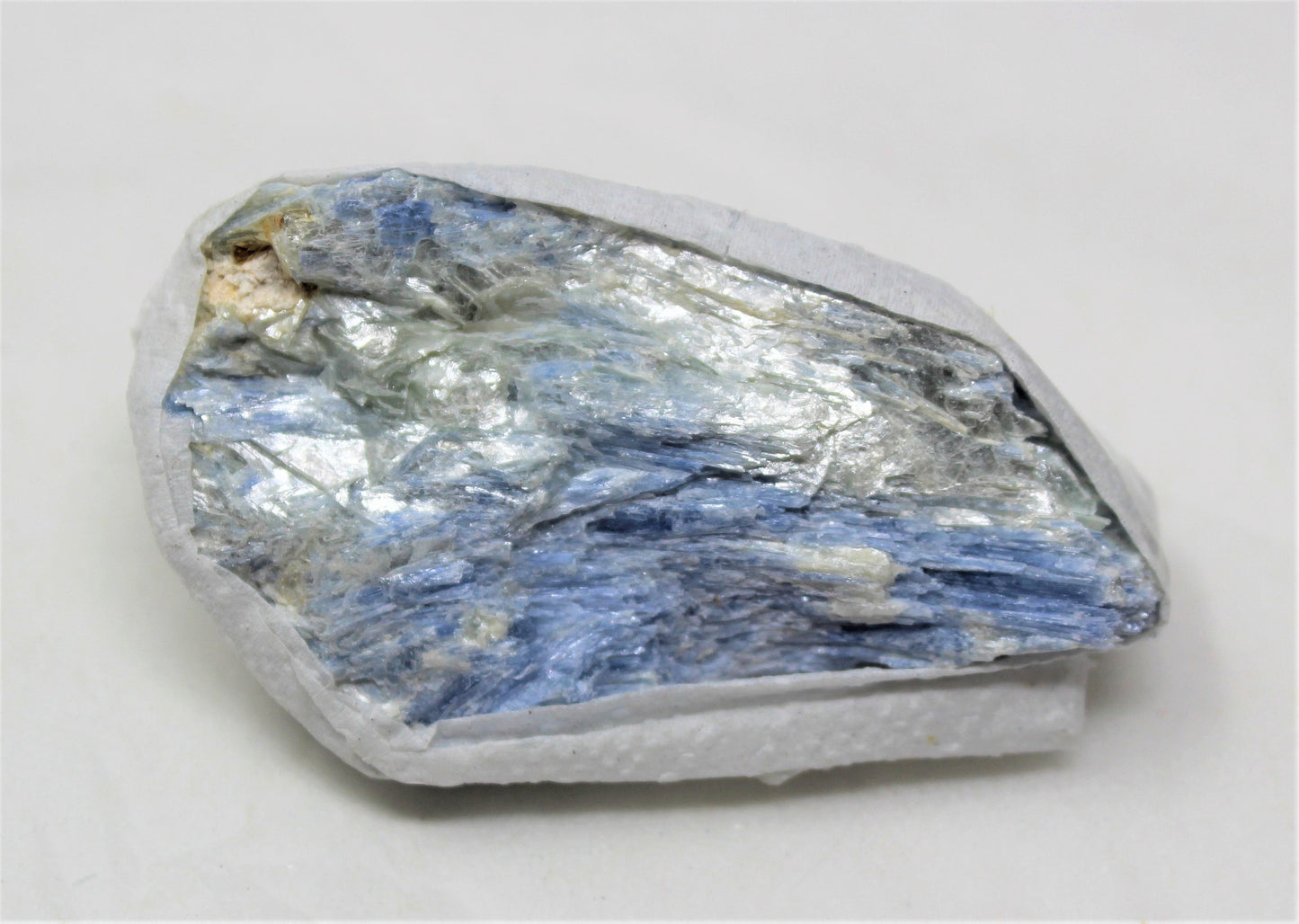 Natural Kyanite In Matrix Crystal Chunks