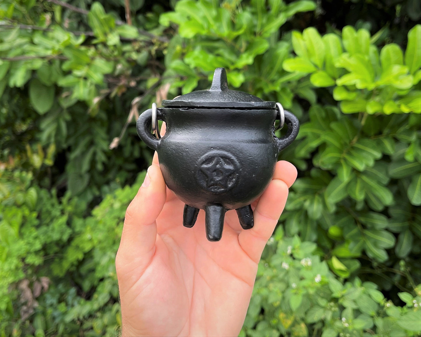 Pentagram Cast Iron Cauldron With Lid And Carry Handle