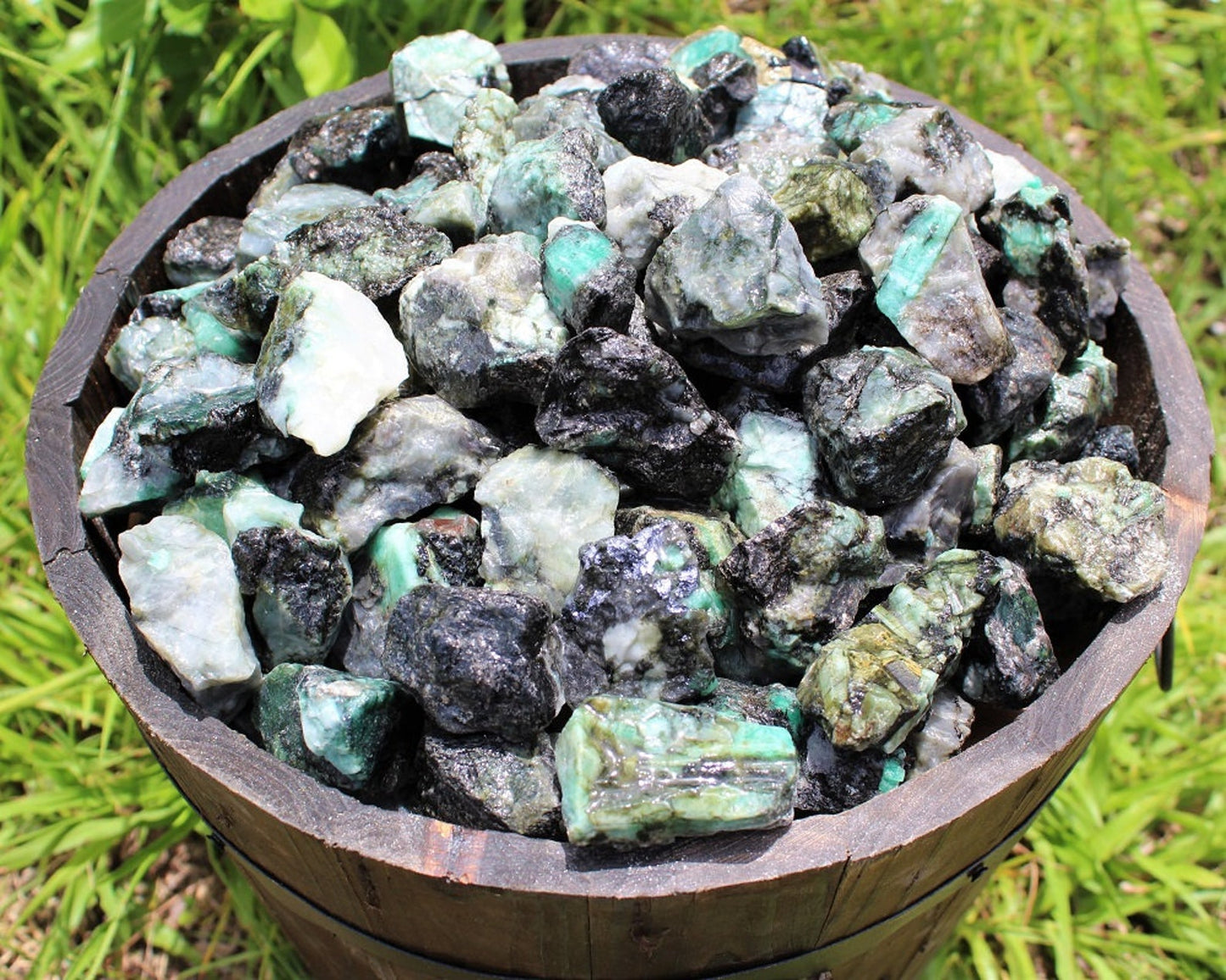 Rough Natural Emerald Stones