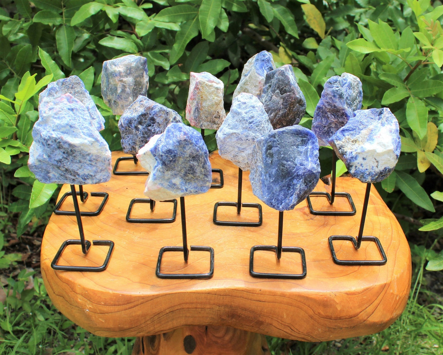 Sodalite Metal Stand And Rough Sodalite Mini Pin